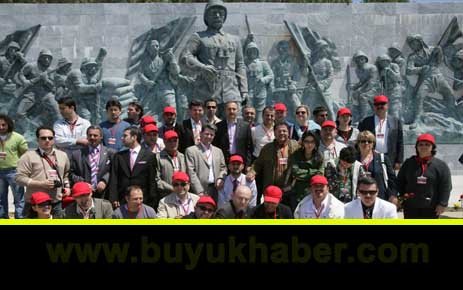 10 bin kişi Çanakkale yolunda