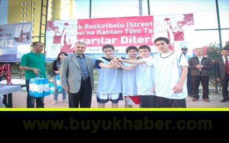 2011 SOKAK BASKETBOL (STREETBALL) TURNUVASI COŞKULU GEÇTİ.