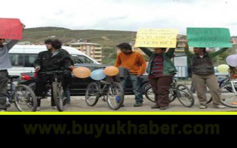 23 Nisan'da TMK'ya Bisikletli Protesto.