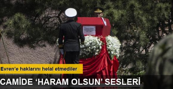 7. Cumhurbaşkanı Kenan Evren toprağa veriliyor