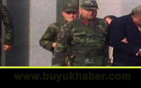 8 astsubay ve 8 polis gözaltına alındı