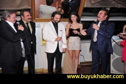 Ahmet Kural nişanlandı