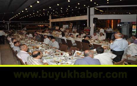 Akgün İmamlar ile iftar açtı.