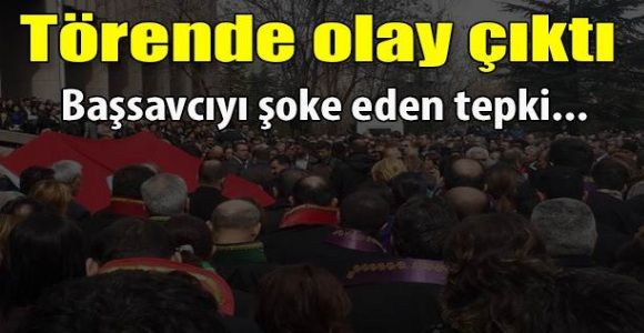 Ankara Adliyesi'ndeki törende olay çıktı