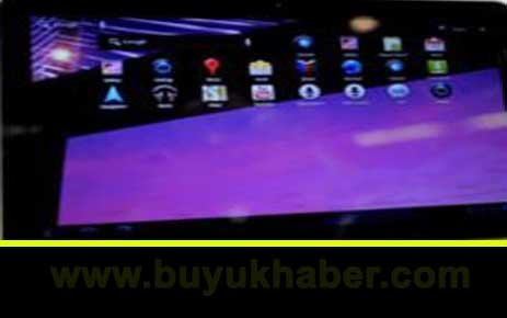 Apple kopyacılıkla suçladığı Samsung'u dava etti.