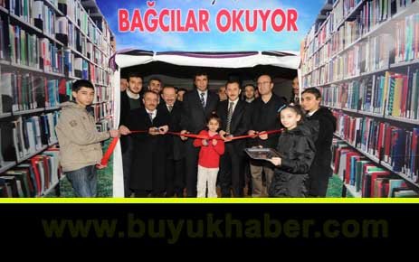 Bağcılar'da kitap fuarı açıldı