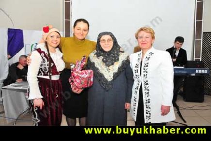 BALKAN TÜRKLERİ DERNEĞİ'NİN ‘KADINLAR GÜNÜ KUTLAMASI' RENKLİ GEÇTİ