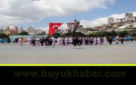 Başakşehir'de İyi Çalışılmış Gösteriler,Renkli Görüntüler.