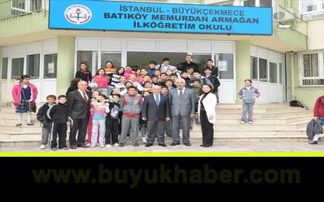 Başkan Akgün okulları gezdi.