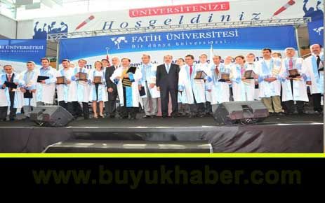 BAŞKAN UZUN, FATİH ÜNİVERSİTESİ’NİN AKADEMİK YIL AÇILIŞINDA KATILDI