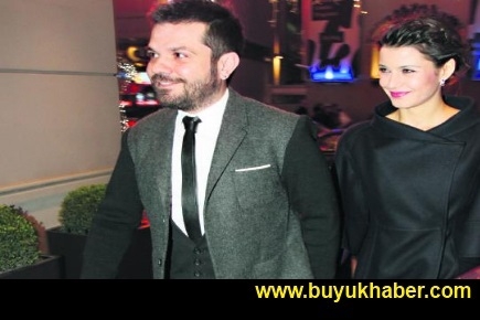 Beren Saat ve Kenan Doğulu nişanlandı