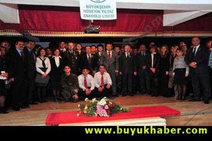 BEYLİKDÜZÜ ATA’SINI DÜZENLENEN TÖRENLERLE ANDI!