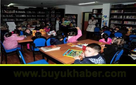 BEYLİKDÜZÜ BELEDİYESİ KÜTÜPHANESİ ÖĞRENCİLERİN HİZMETİNDE