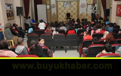 BEYLİKDÜZÜ BELEDİYESİ TİYATROYU ÇOCUKLARLA BULUŞTURUYOR