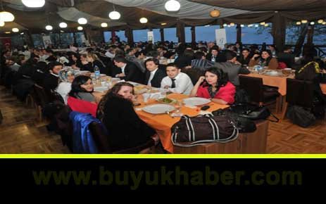 BEYLİKDÜZÜ BELEDİYESİ VE ÜNİVERSİTE ÖĞRENCİLERİ OMUZ OMUZA 