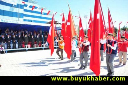 BEYLİKDÜZÜ`NDE 23 NİSAN COŞKUSU