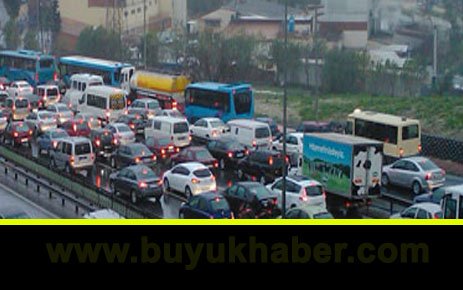BEYLİKDÜZÜ'NDE TATLI TRAFİK ÇİLESİ