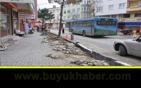Büyükçekmece de Yol çalışmaları hızlandı…