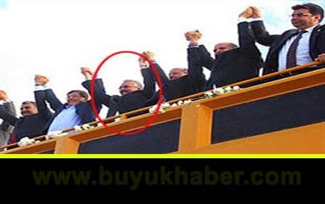 CHP'li başkan AK Parti mitinginde.