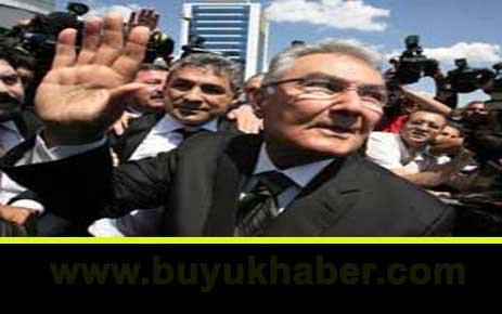 CHP'nin eski Genel Başkanı Deniz Baykal aday gösterilmesinin ardından yeniden seçim meydanlarına çıkacak