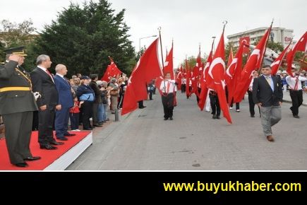 Cumhuriyet'in İlanının 89. Yılı Büyükçekmece’de Törenlerle Kutlandı