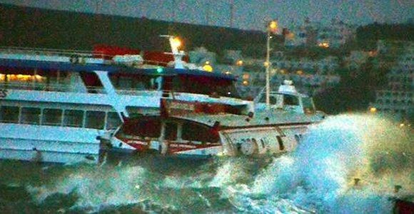 Deniz otobüsünü kurtarmak isterken çarptı