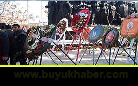 Denizli'de çelenk tartışması