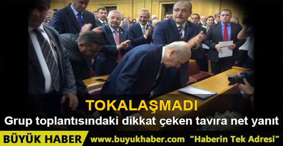 Devlet Bahçeli, Oktay Vural ile tokalaşmadı