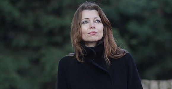 Elif Şafak'tan Bakan Müezzinoğlu'na kariyer yanıtı