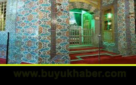 Eyüp Sultan Türbesi Ramazan'da Kapalı!
