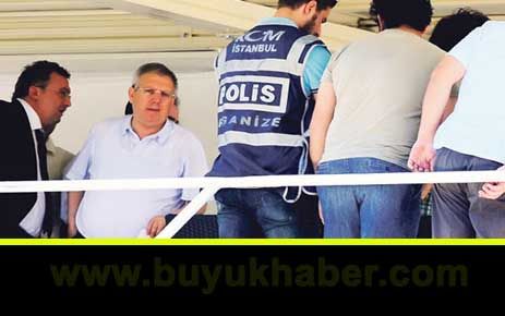 Fenerbahçe başkanı, Beşiktaş maçı için Mahmut Özgener'den Cüneyt Çakır'ı istediğini doğruladı.