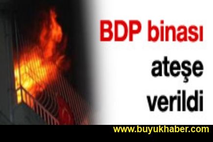 Gaziantep'te BDP binasını ateşe verdiler