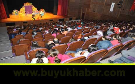 GÖKKUŞAĞININ ALTINDA RENKLER VE IŞIKLAR