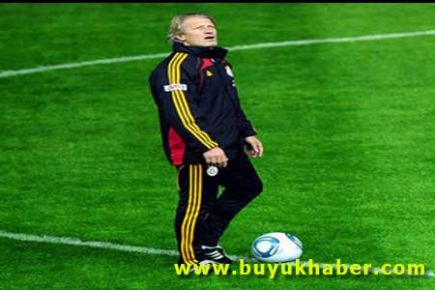 G.Saray'ın eski futbolcularına büyük şok