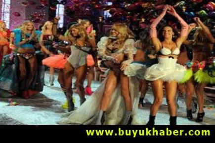 Güvenli İnternet'in İlk Yasağı 'İç Giyim'