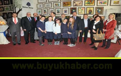 İHLÂS KOLEJİ ÖĞRENCİLERİNİN RESİM SERGİSİ TORİUM’DA AÇILDI