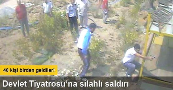 İnşaat işçileri Devlet Tiyatrosu çalışanlarına saldırdı