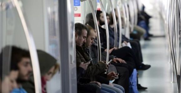 İstabul'da metro seferleri durduruldu