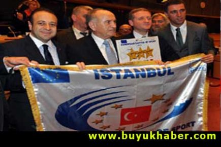 İstanbul bayrağı Valencia'dan aldı