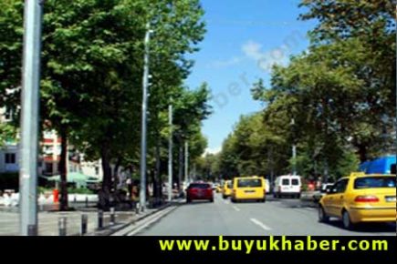 İstanbul'un caddeleri 100 AVM'ye bedel