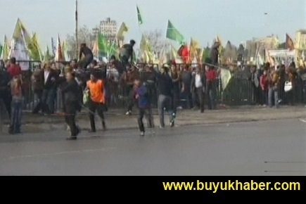 Kadıköy'deki Rojava mitinginde olay