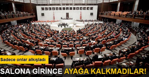 TBMM açılışında muhalefet, Erdoğan için ayağa kalkmadı