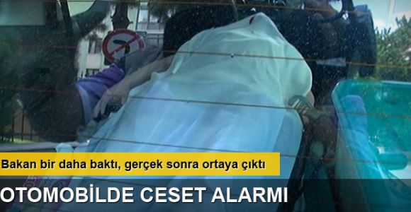 Üsküdar'da otomobilde ceset alarmı