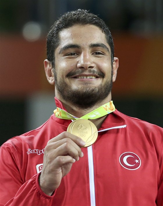 Taha Akgül